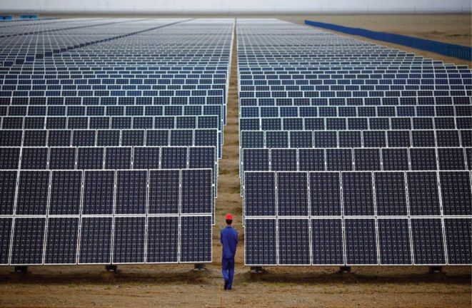 中國新能源領先世界 太陽能與風能發(fā)電的雙重優(yōu)勢