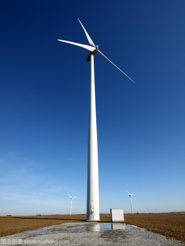清潔能源雙雄 風力發(fā)電與太陽能發(fā)電的現(xiàn)狀與前景